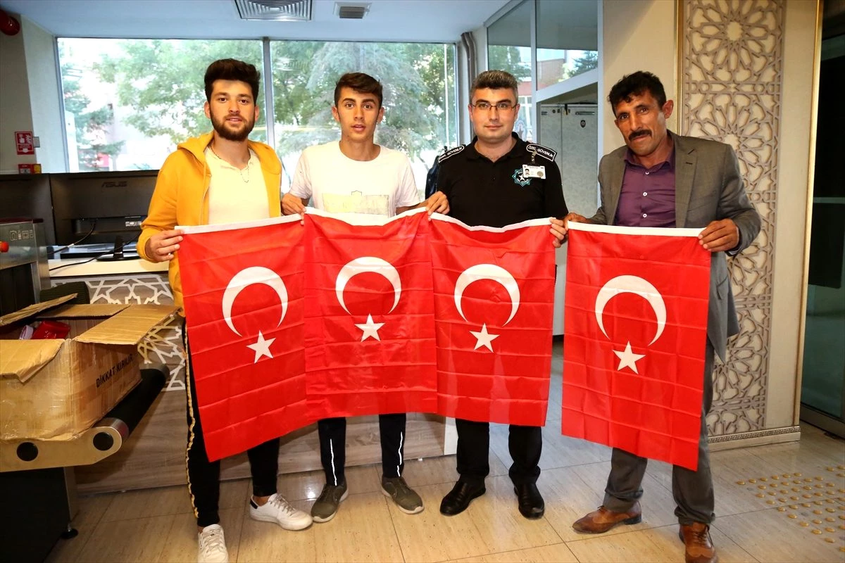 Aksaray Belediyesi\'nden Barış Pınarı Harekatı\'na bayraklı destek