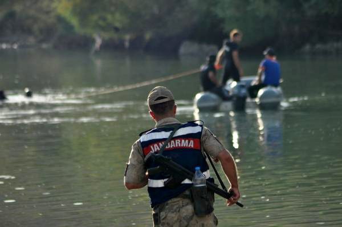 Botan nehri\'ne giren mahmut, boğuldu