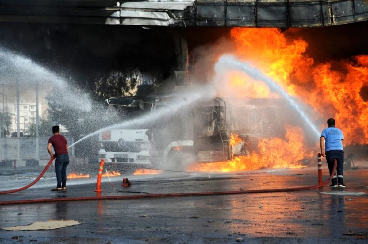 Cizre\'de yakıt istasyonu yandı, vatandaşlar büyük bir korku yaşadı