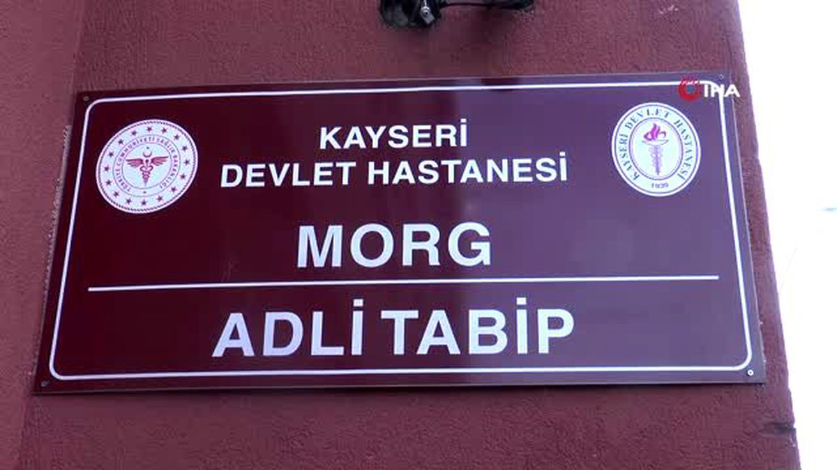 Dolandırıcılara kandı 200 bin TL\'lik altını yol kenarına bıraktı