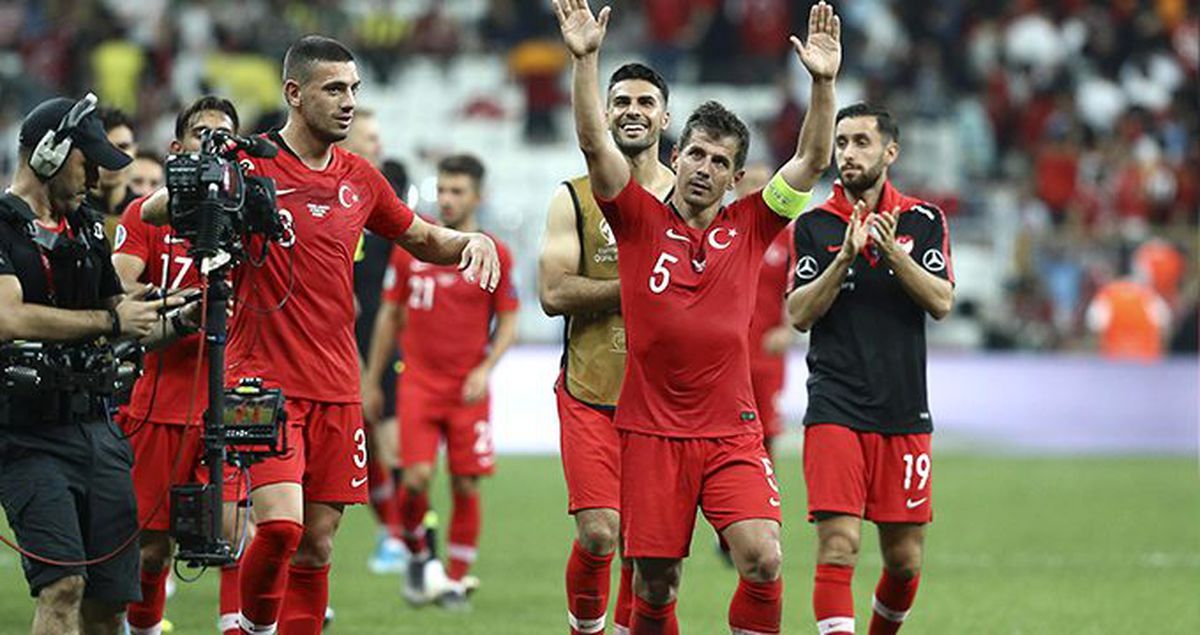 Emre Belözoğlu'ndan büyük fedakarlık! İğneyle sahaya çıktı