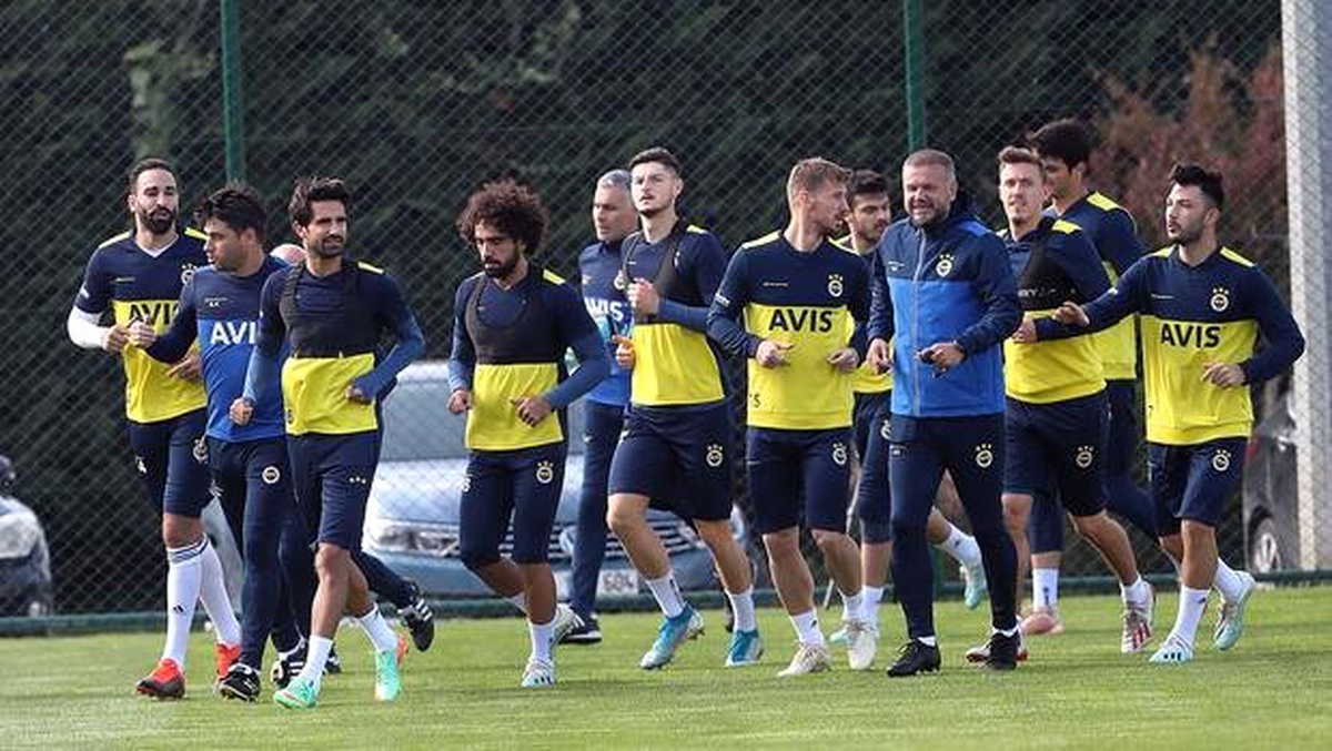 Fenerbahçe\'de Denizlispor hazırlıkları sürüyor
