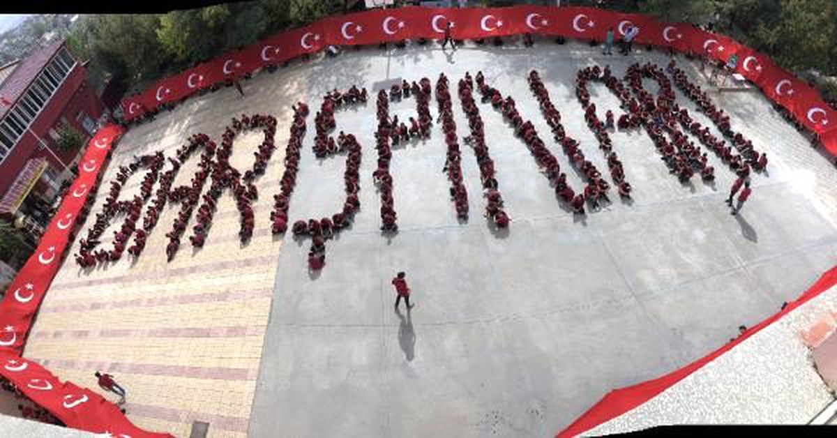 Lise öğrencilerinden \'barış pınarı\' koreografisi