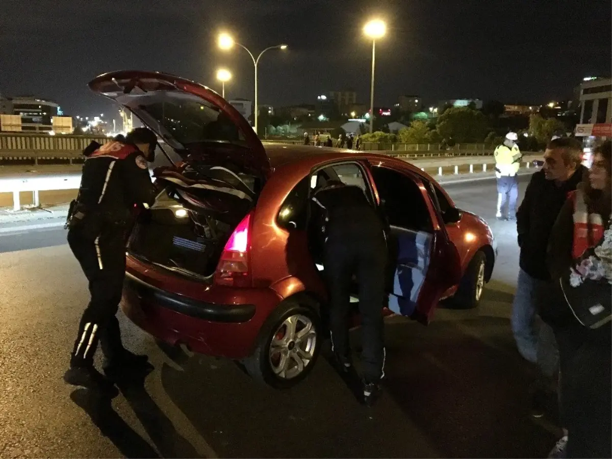 Polis ekiplerinden \'Yeditepe Huzur\' uygulaması