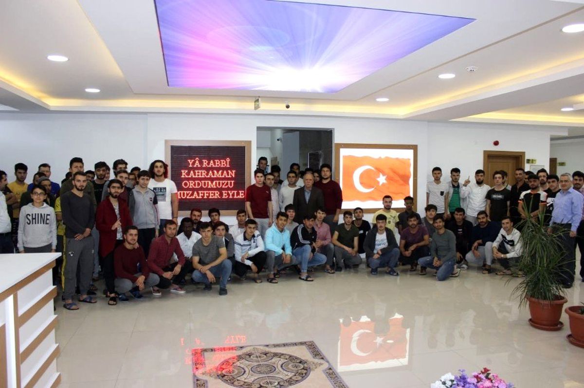 Sıla Yurdunda kalan öğrencilerden harekata destek