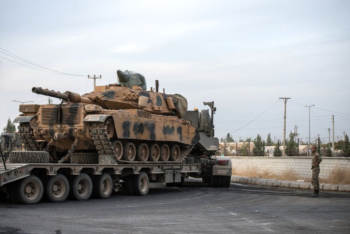 Sınıra tank ve komando sevkiyatı