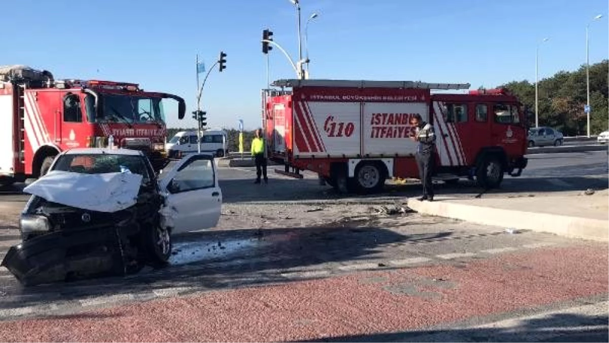Arnavutköy\'de trafik kazası: 2 yaralı
