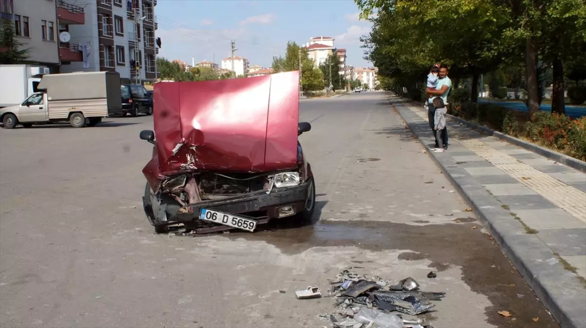 Çubuk\'ta trafik kazası: 3 yaralı