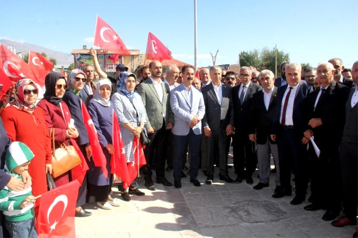 Erzincan\'da siyasi partilerden "Barış Pınarı Harekâtına" destek