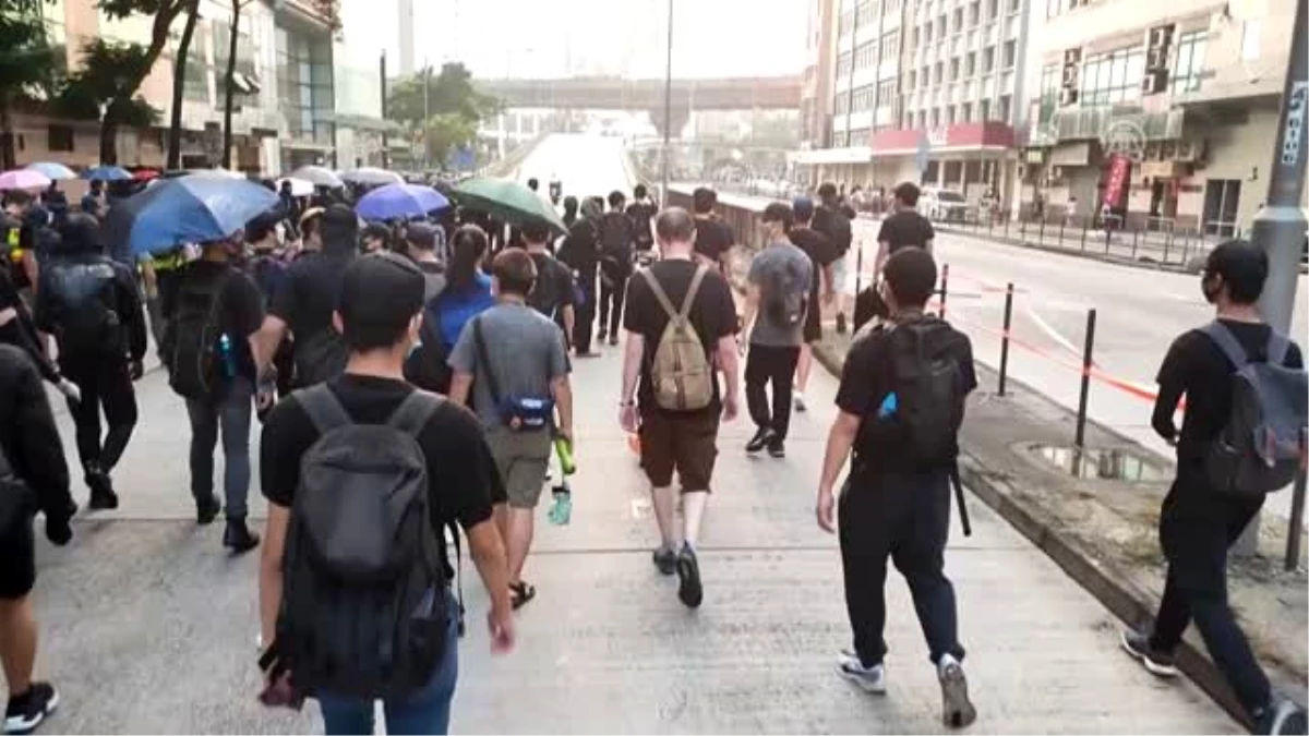 Hong Kong\'da protestolar sürüyor - HONG