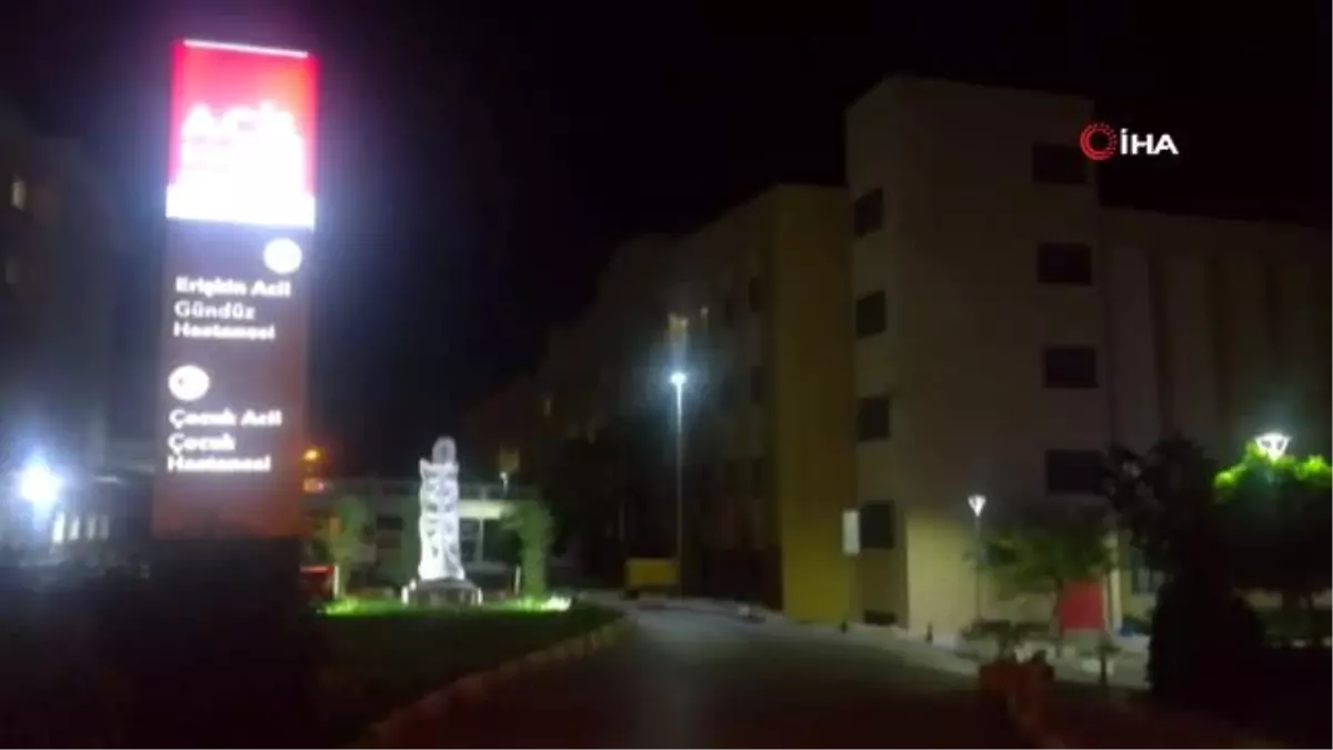 İzmir\'de trafik polisine denetleme sırasında araç çarptı! Polis hafif yaralı
