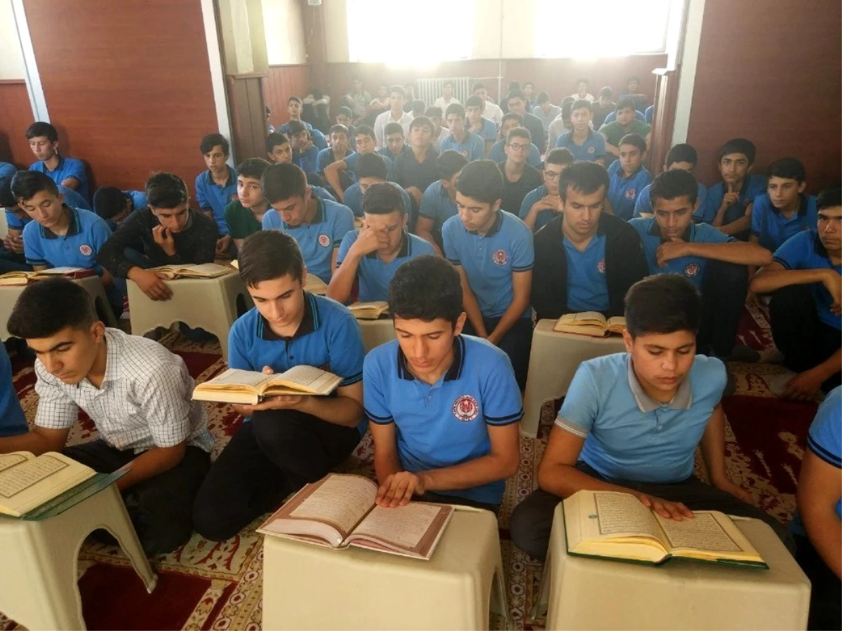 Kahtalı öğrenciler Mehmetçik için Fetih Suresi okudu