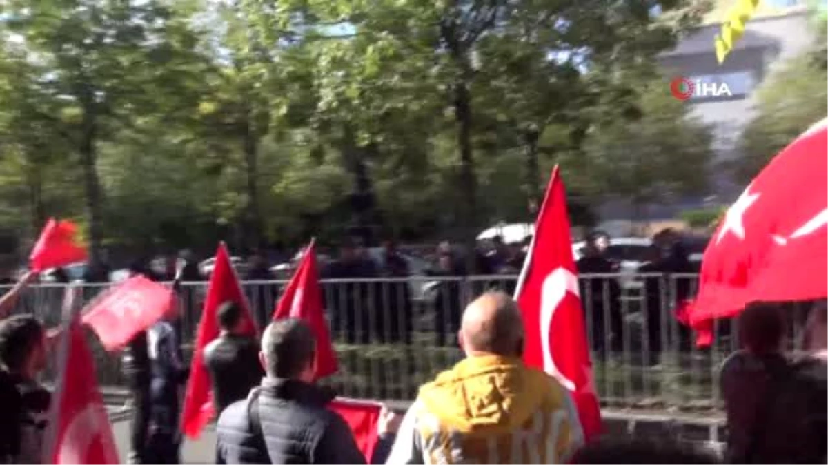 Macaristan\'daki Türkler\'den YPG/PKK yandaşlarına tepki