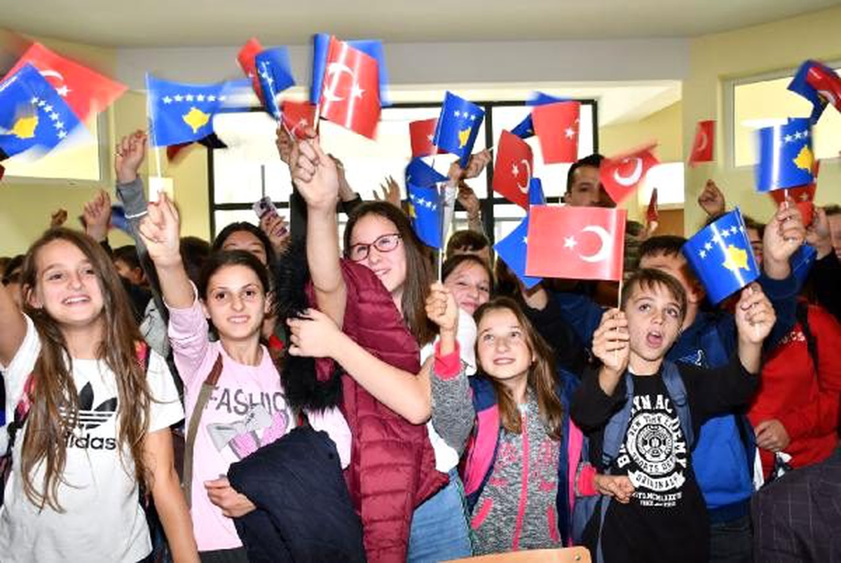 \'Mehmetçik kosova\'ya barış, huzur getirdi\'