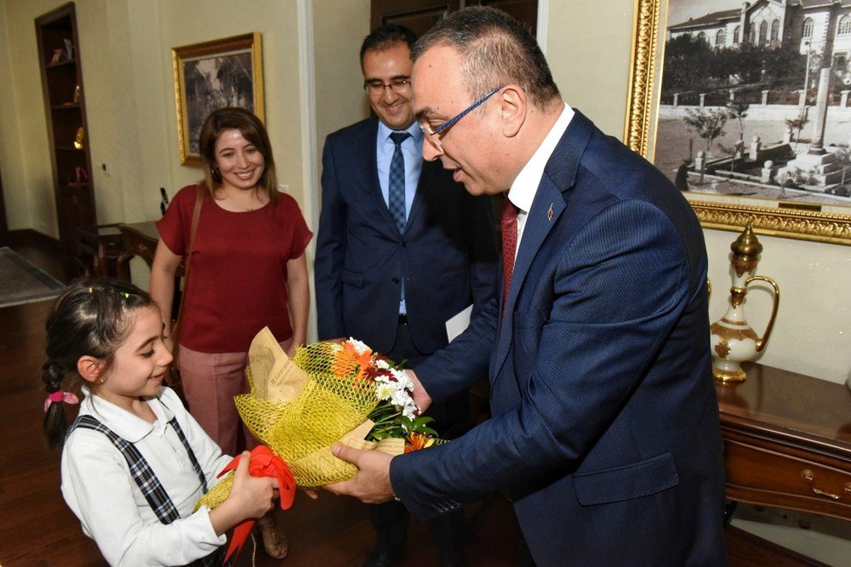 Rekortmen okuldan Vali Soytürk\'e ziyaret