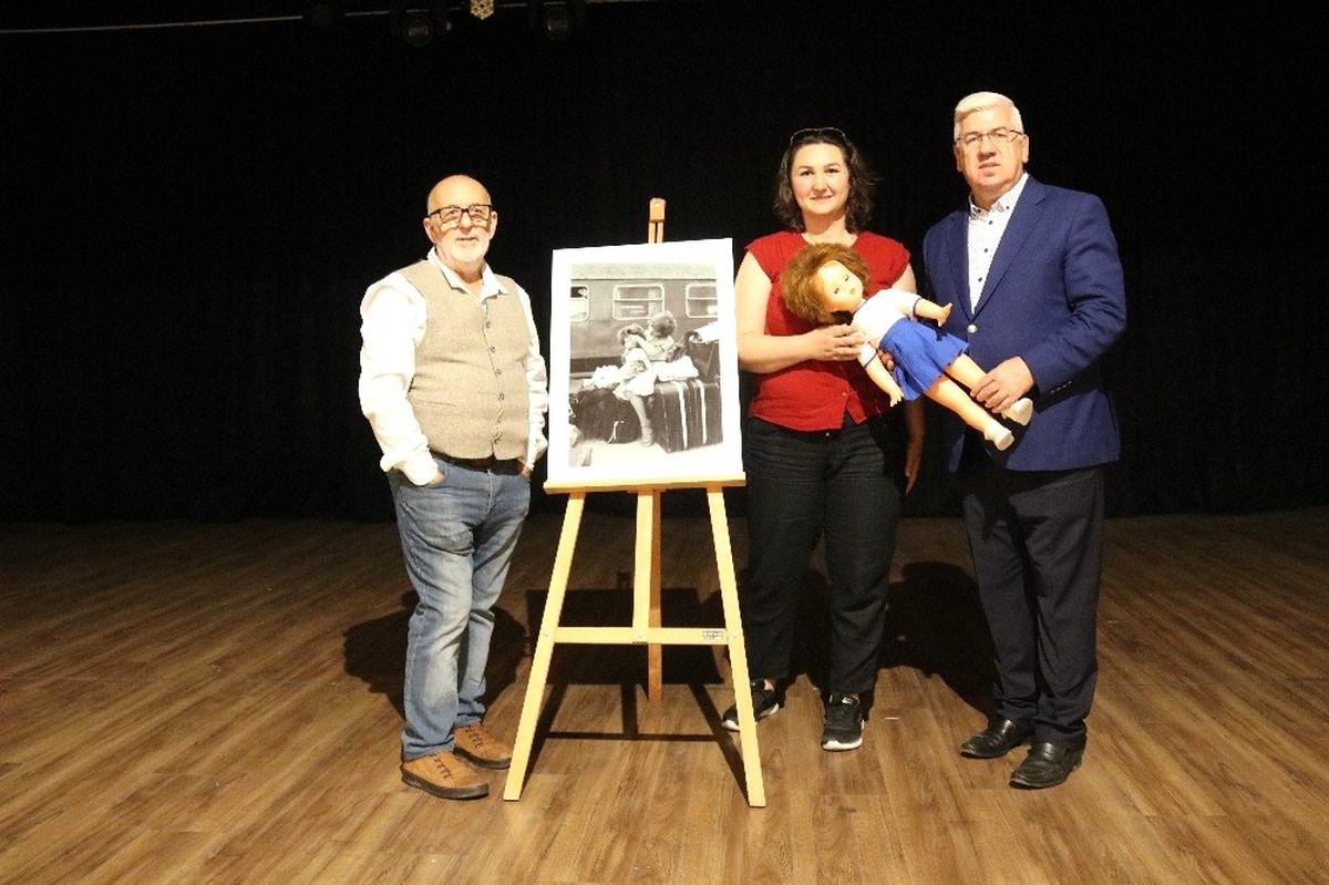 Simge fotoğrafın kahramanları 30 yıl sonra buluştu