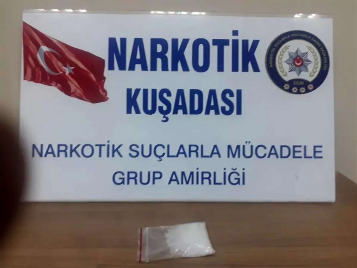 Şüpheli motosiklet sürücüsü uyuşturucuyla yakalandı