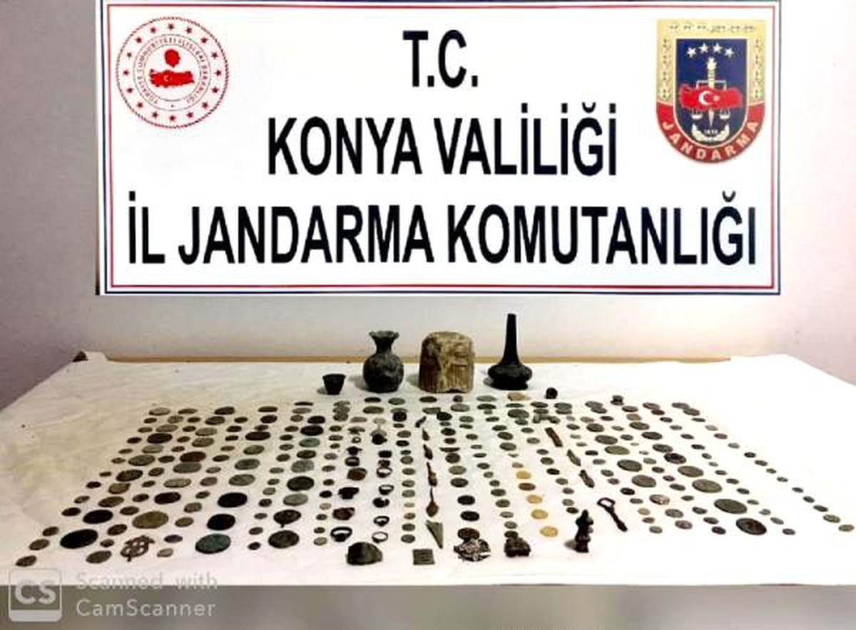 Tarihi eserlere müşteri ararken yakalandı