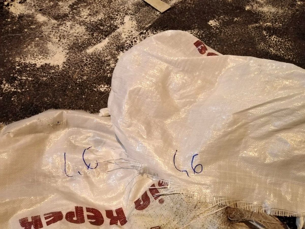 Un çuvalında 2 bin 550 paket kaçak sigara ele geçirildi