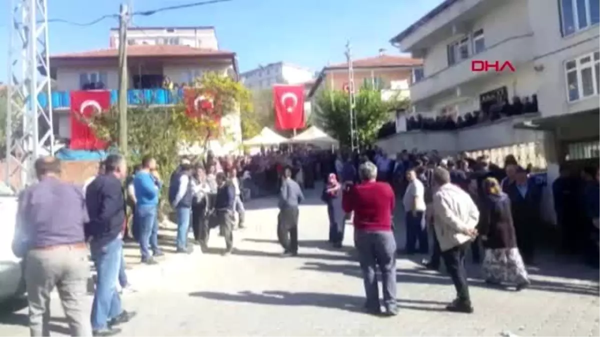 Hakkari\'de yıldırım düşmesi sonucu bir asker şehit oldu