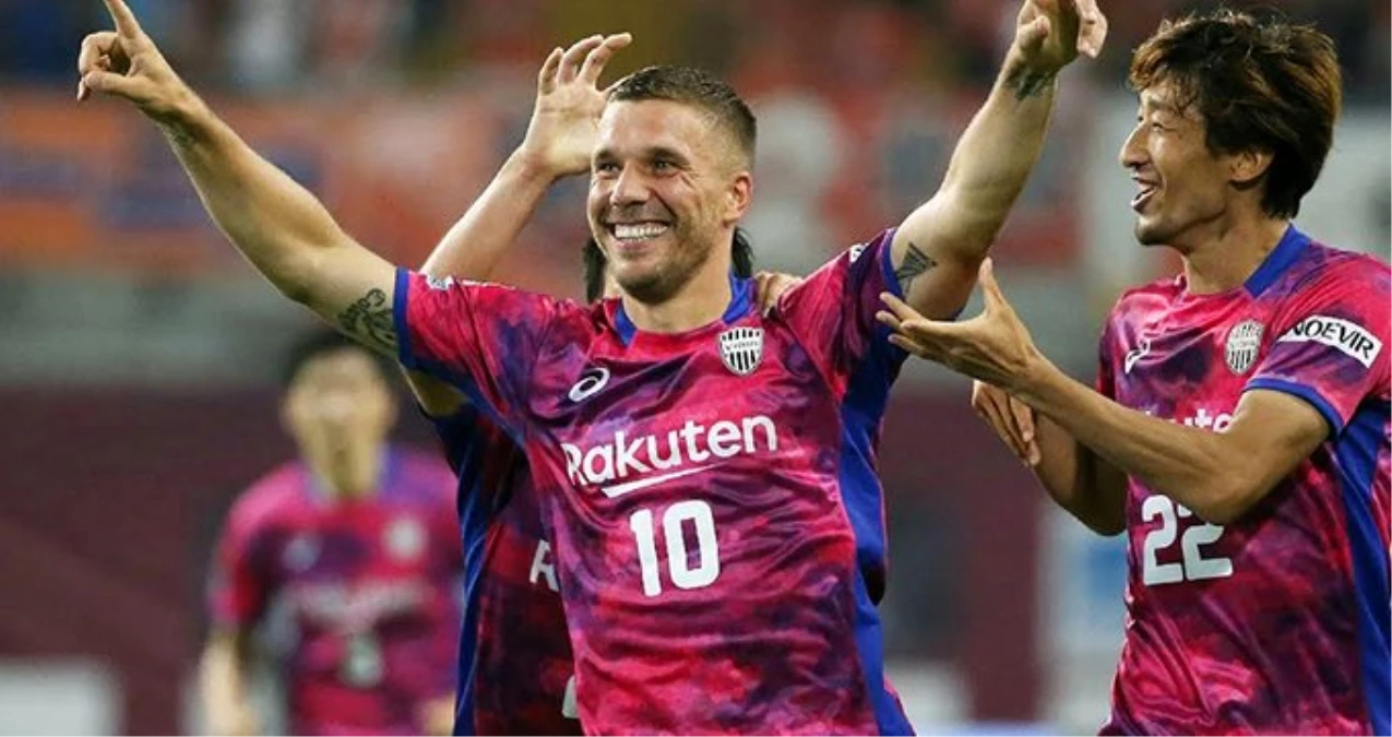 Lukas Podolski takım arıyor!