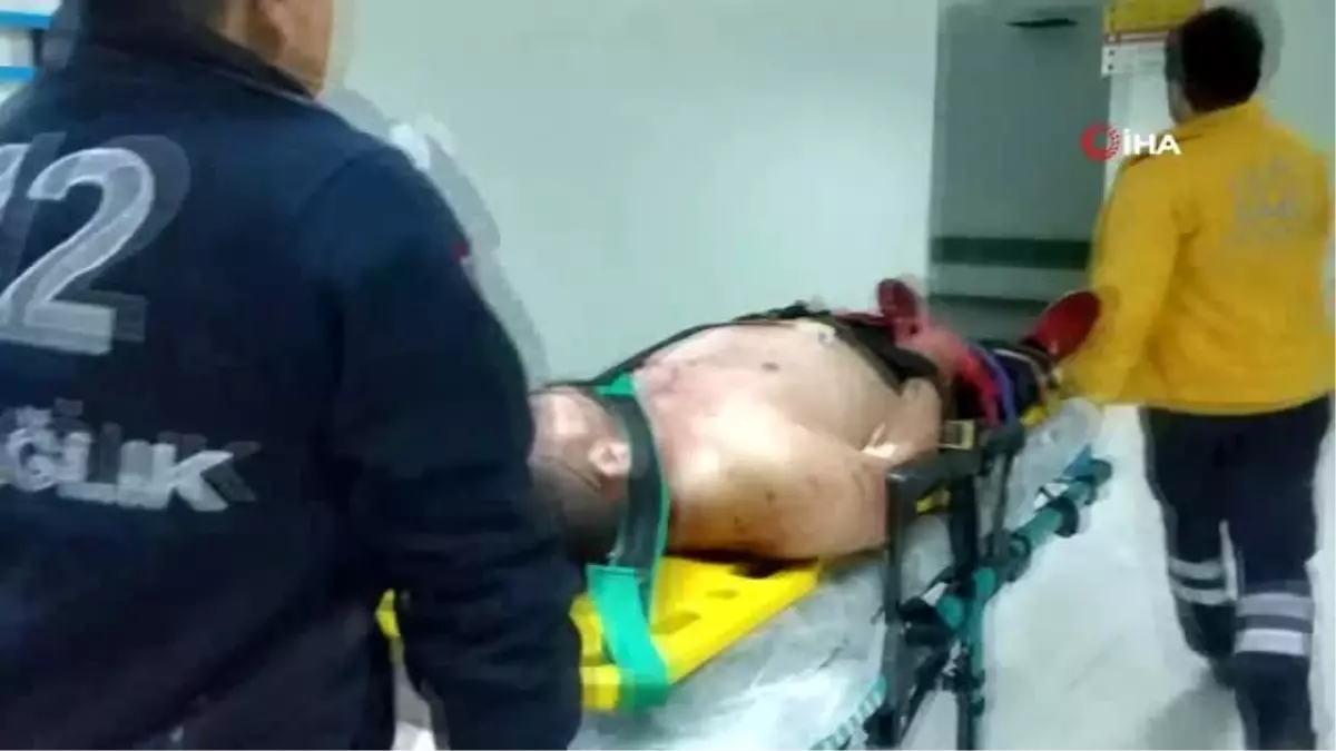 Millet Bahçesi inşaat alanında bıçaklı kavga: 1\'i ağır 3 yaralı