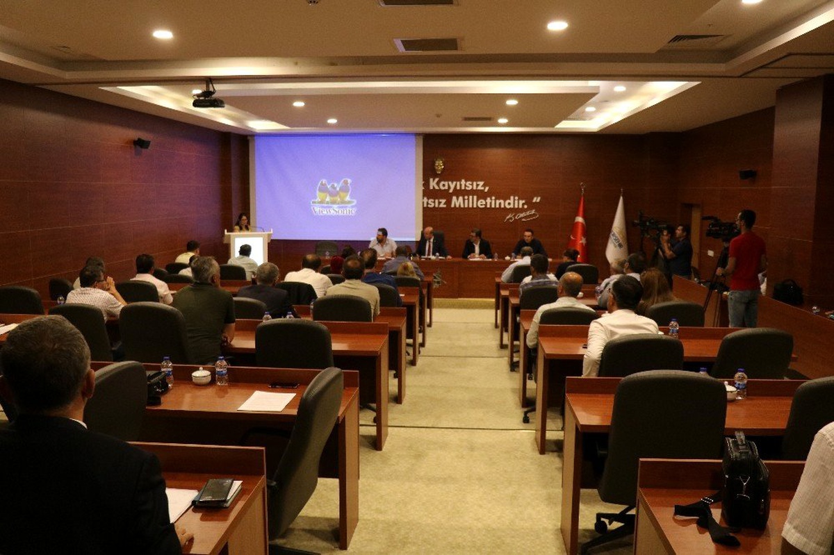 AK Parti Belediye Meclis Üyelerinden Belediye Meclisine olağan üstü toplanma çağrısı