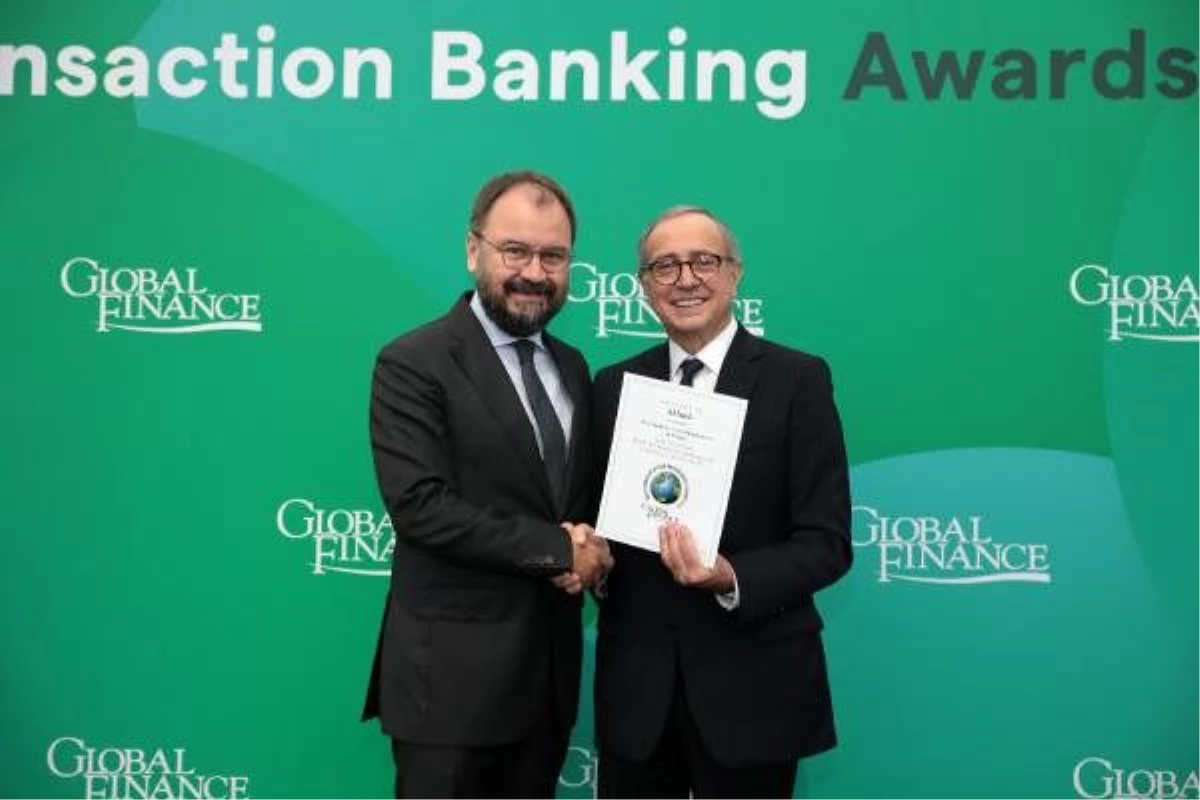 Akbank nakit yönetimi ve ödemelerde en iyi banka seçildi