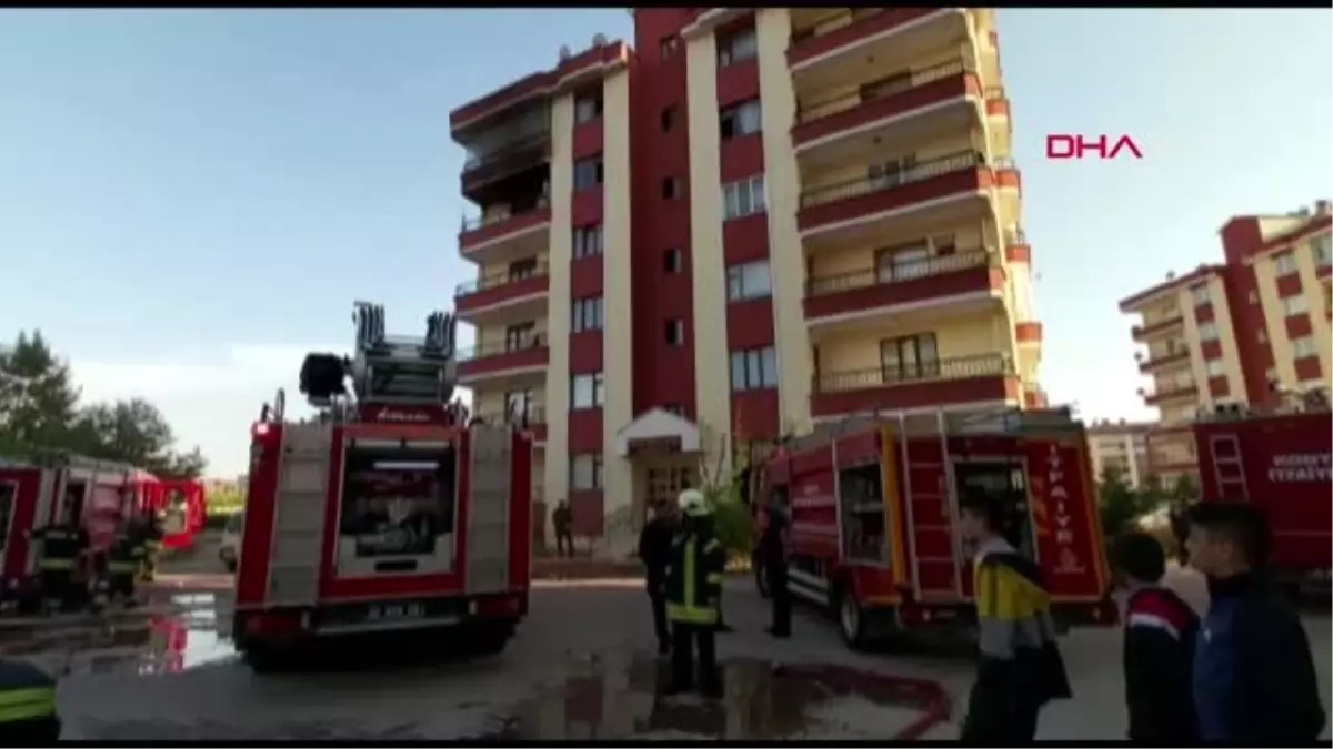 Apartmanda çıkan yangında 7 kişi dumandan etkilendi