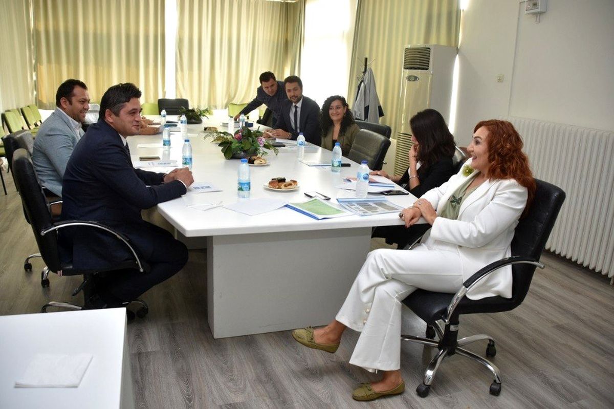 Başkan Acar\'dan Ege Üniversitesi İletişim Fakültesine ziyaret