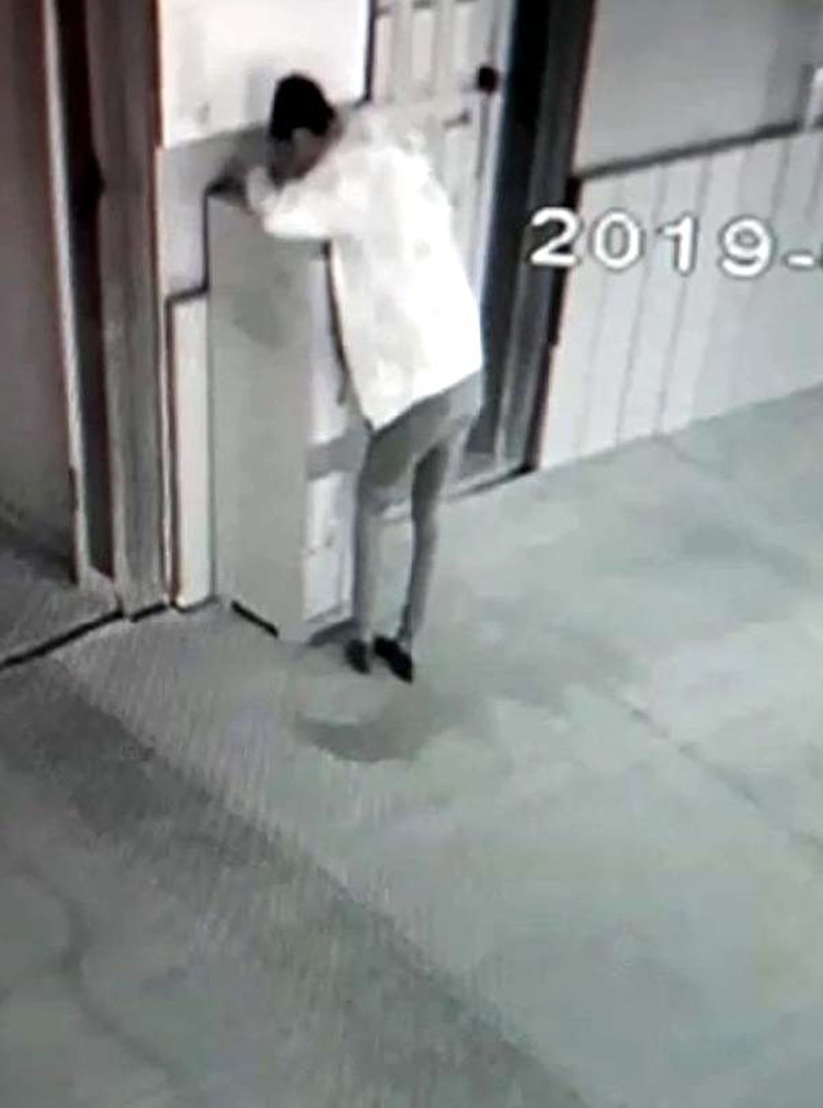 Caminin bağış kasasından hırsızlığa tutuklama