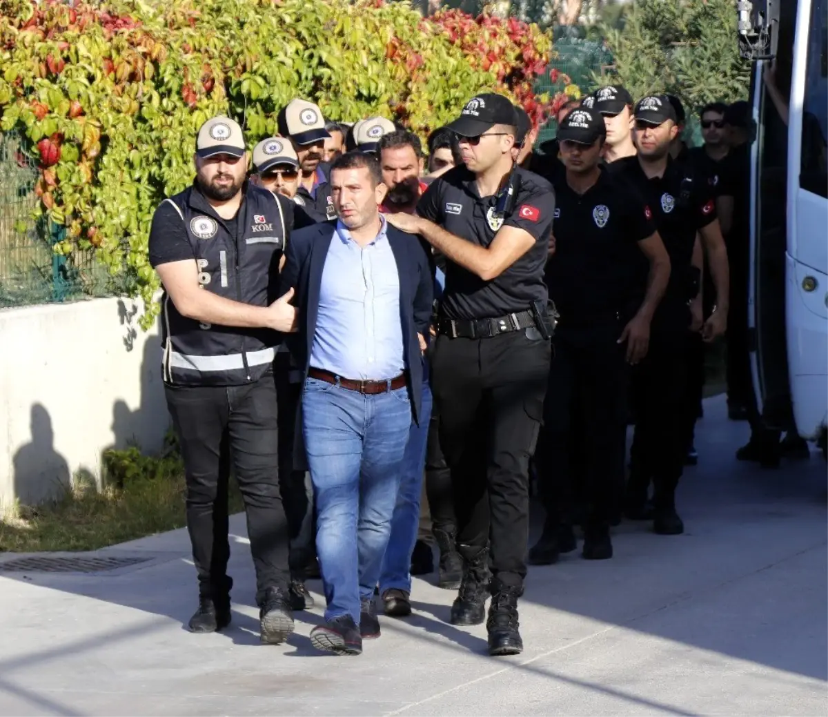 Cezaevi müdürlü, polisli suç örgütünün "polisi şehit ettiği" iddiası
