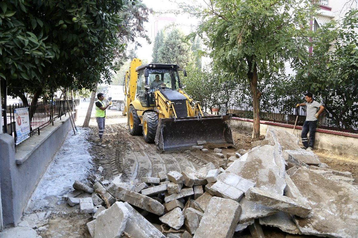 Efeler\'e yeni yollar kazandırılıyor