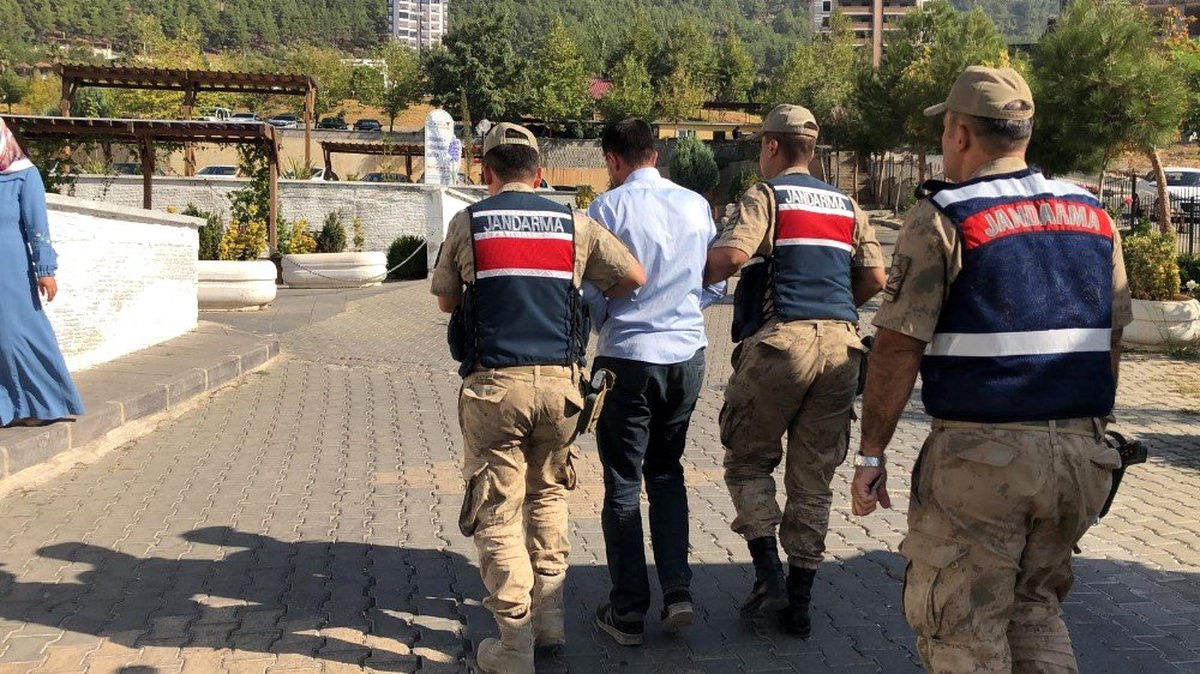 Firari FETÖ şüphelisi yakalandı