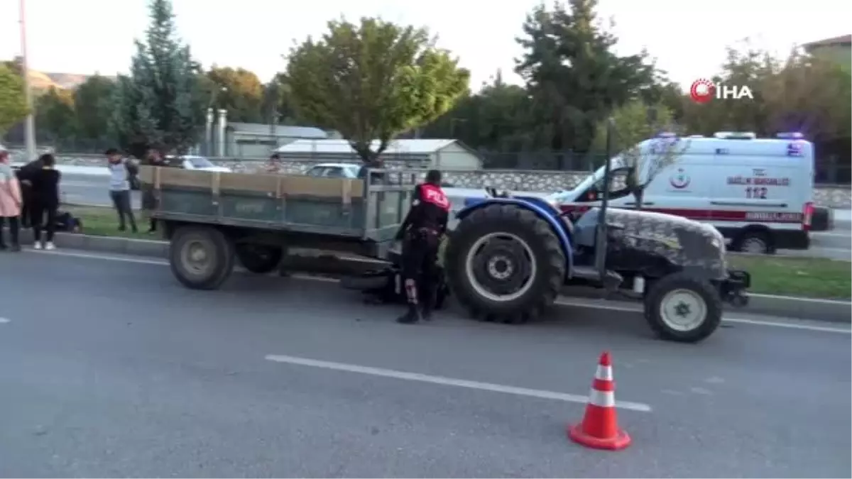 Kaza yapacağını anlayan motosiklet sürücüsü kendini yola attı