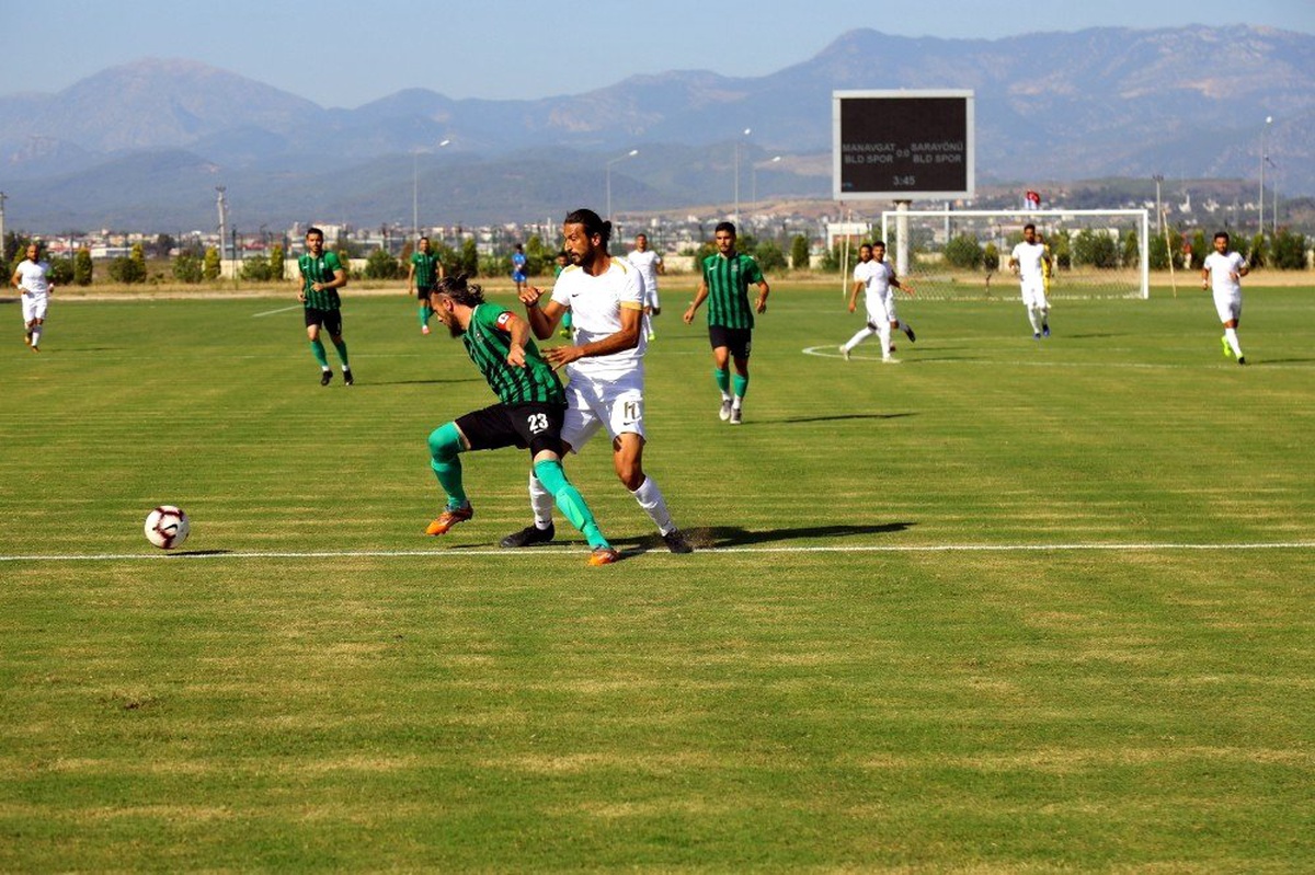 Manavgat Belediyespor şampiyonluk mücadelesine devam ediyor