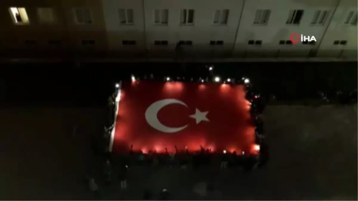 Öğrencilerden Mehmetçiğe destek