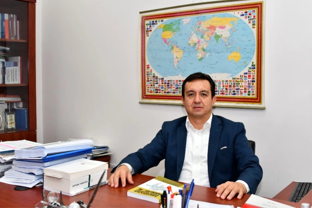SESAM Müdürü Doç. Dr. Özdemir: "En önemli projelerimizden biri şehrin stratejik planını yapmak"