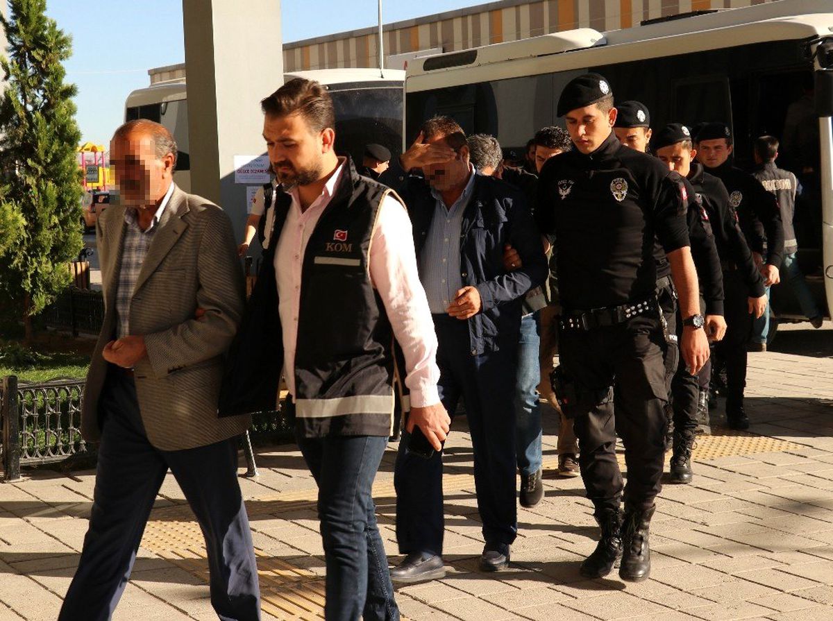 Van\'da rüşvet şüphelileri adliyeye sevk edildi
