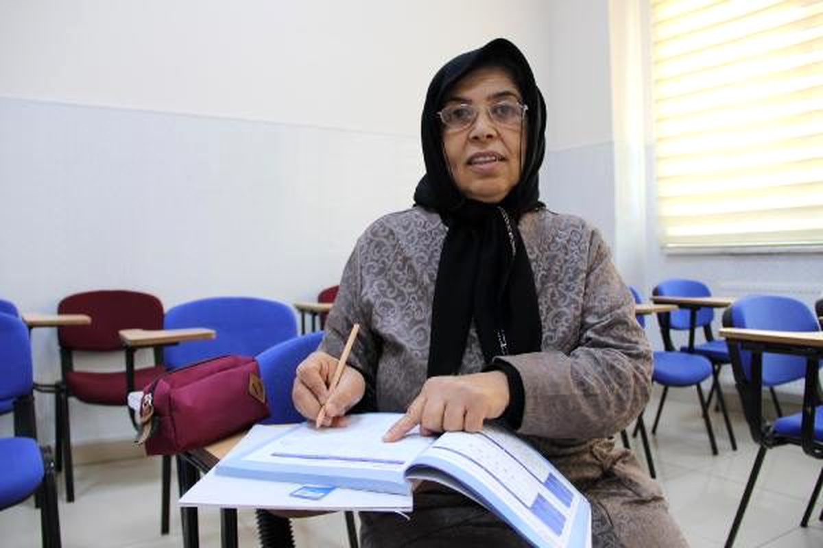 58 yaşında okuma yazma öğrendi, ehliyet alacak
