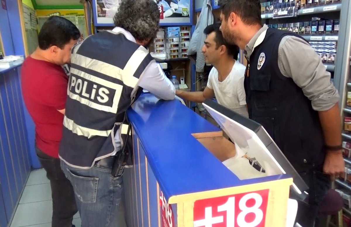 Aksaray\'da yasa dışı bahis ve kumar uygulaması
