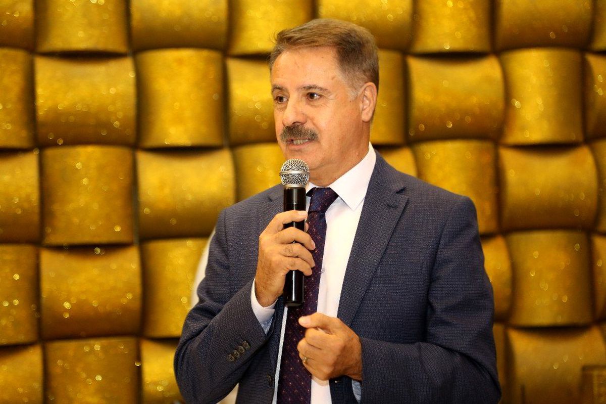 Başkan Deveci\'den personele: "Belediyeyi bu darboğazdan el birliğiyle çıkaralım"
