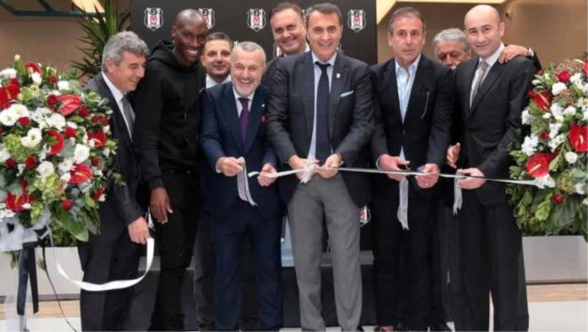 Beşiktaş\'ın alışveriş merkezi açıldı