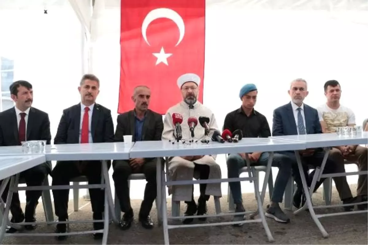 Diyanet İşleri Başkanı Erbaş: Savaş halinde değiliz, terör temizliği yapıyoruz