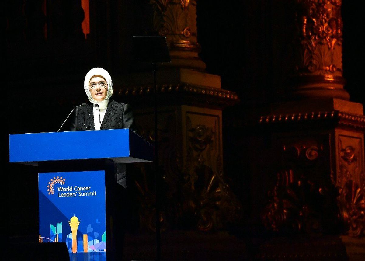 Emine Erdoğan\'dan kanserle etkin mücadele mesajı