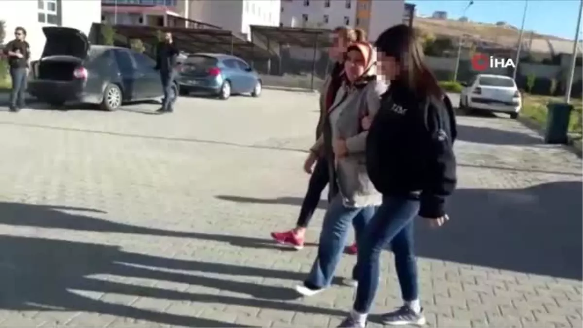 Erciş Belediye Başkanı Yıldız Çetin, böyle gözaltına alındı