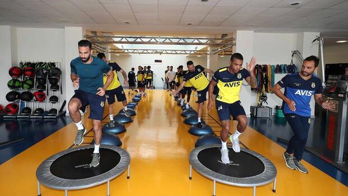 Fenerbahçe\'de salonda kuvvet çalıştı