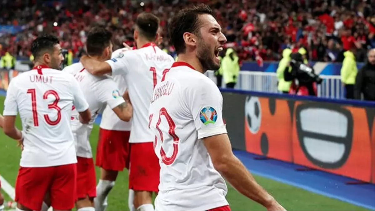 Hakan Çalhanoğlu\'ndan İtalyanlara tepki!