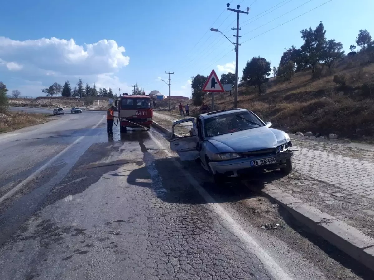 Hatalı sollama faciaya neden oldu: 5 yaralı