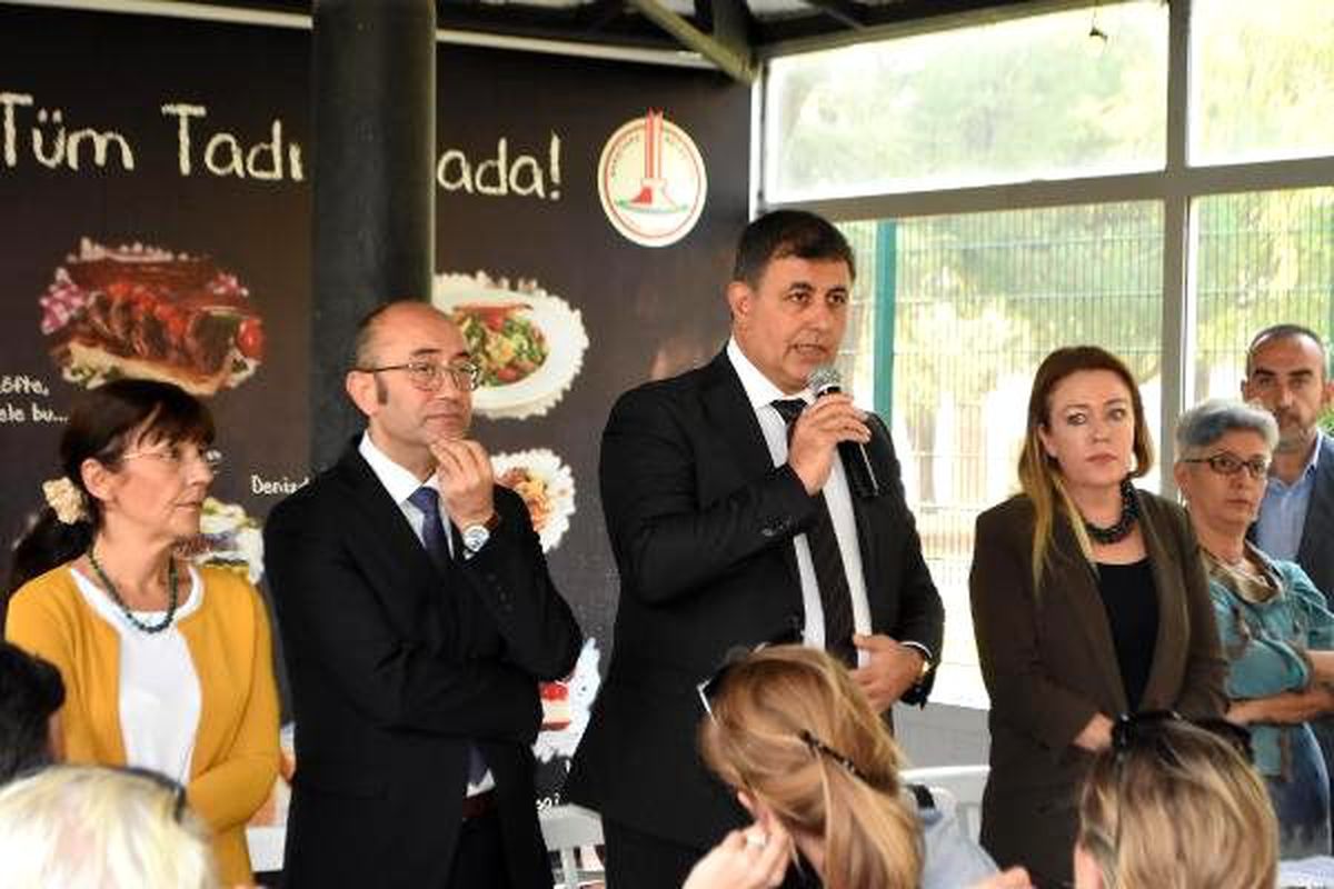 İzmir\'de yatık duran binalar için tahliye tebligatı (2)